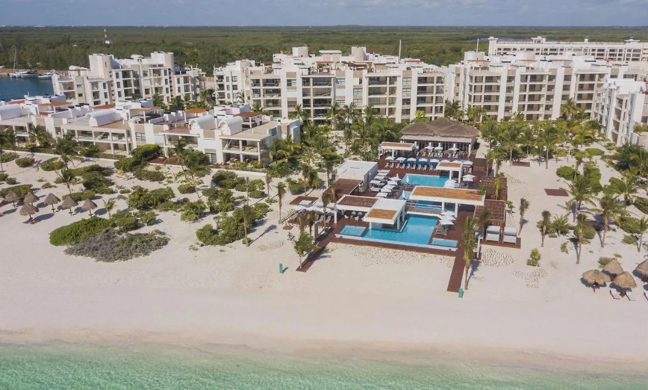 Beautiful Penthouse By The Beach Cancun
