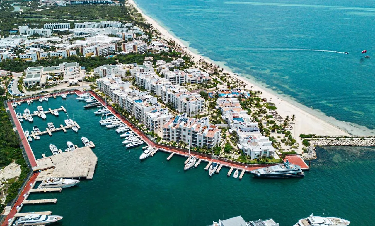 Beautiful Penthouse By The Beach Cancun