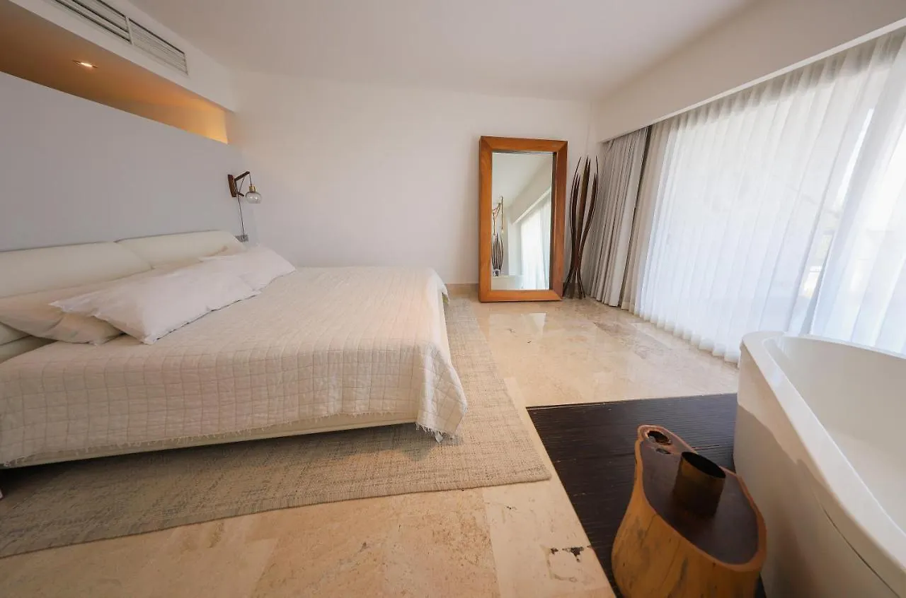 Beautiful Penthouse By The Beach Cancun Apartment