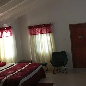  Apartment J Ochi Jamaica